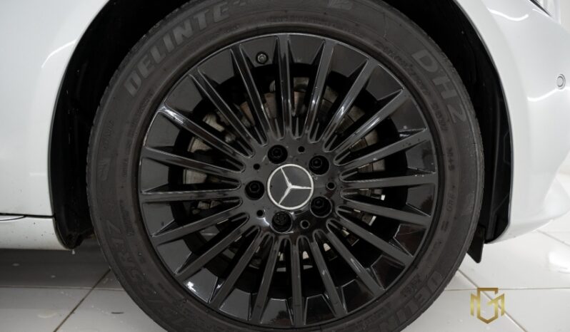 Mercedes-Benz C 200 Avantgarde 2.0 completo