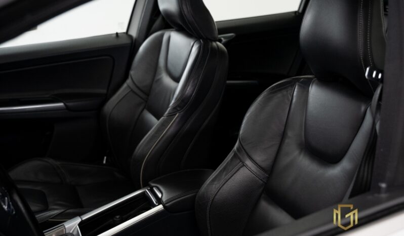 Volvo XC 60 T6 R-Design 3.0 AWD completo