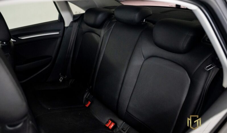 Audi A3 Sedan Ambiente 1.4 completo