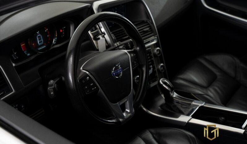 Volvo XC 60 T6 R-Design 3.0 AWD completo