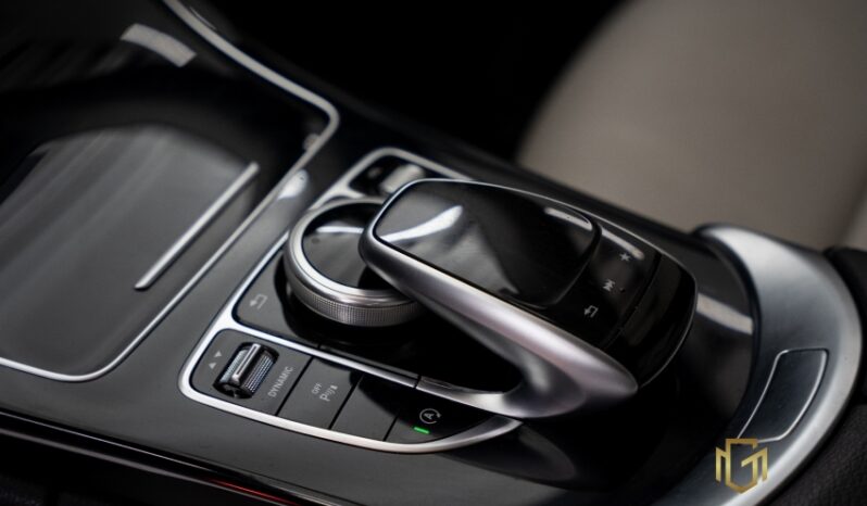 Mercedes-Benz C 200 Avantgarde 2.0 completo