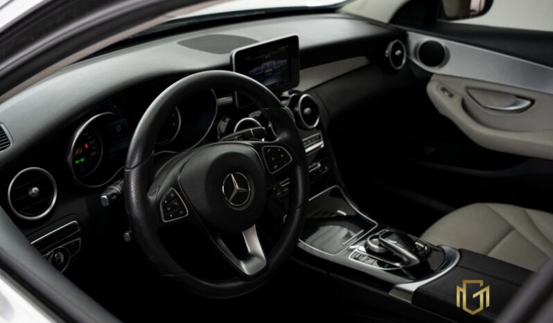 Mercedes-Benz C 200 Avantgarde 2.0 completo