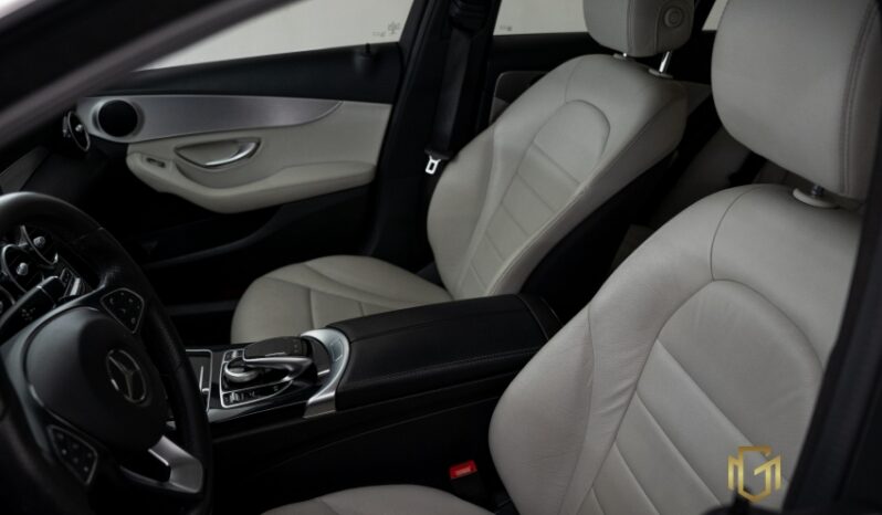 Mercedes-Benz C 200 Avantgarde 2.0 completo