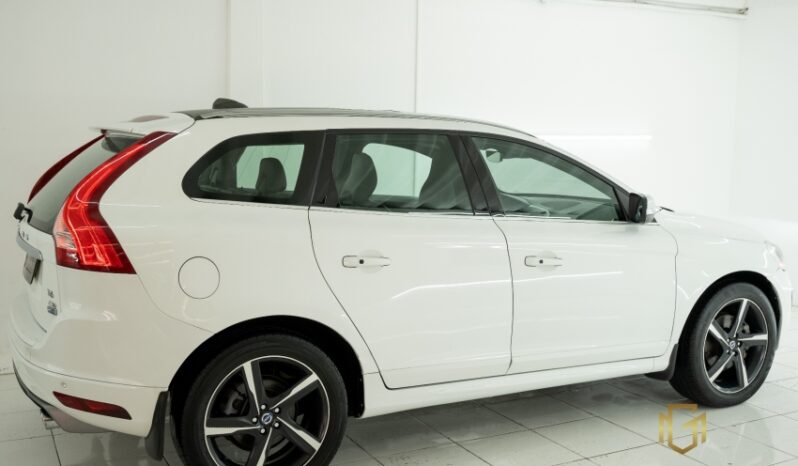 Volvo XC 60 T6 R-Design 3.0 AWD completo